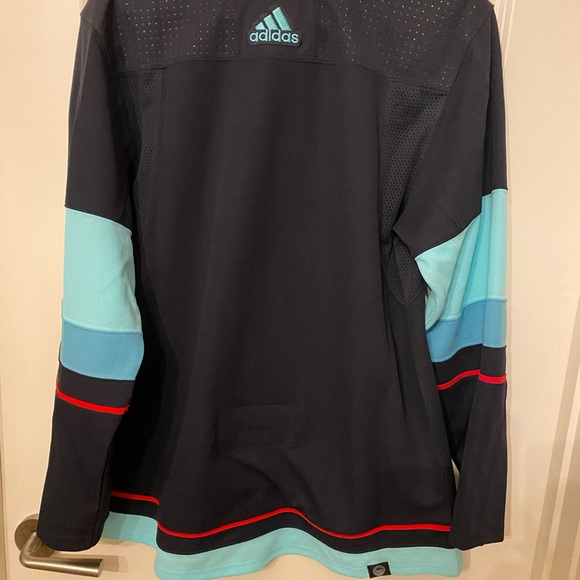 Seattle Kraken hockey jersey - Picture 3 of 4
